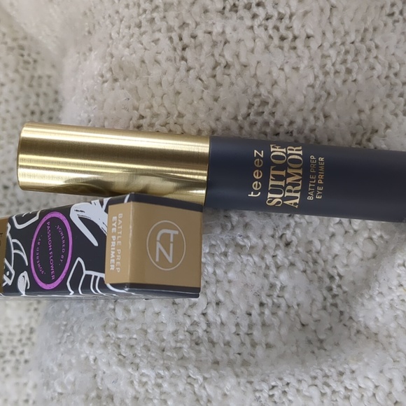 teeez Battle Prep - Suit of Armor Eye Primer in Blank Canvas, 6ml/0.20fl oz - Picture 7 of 15